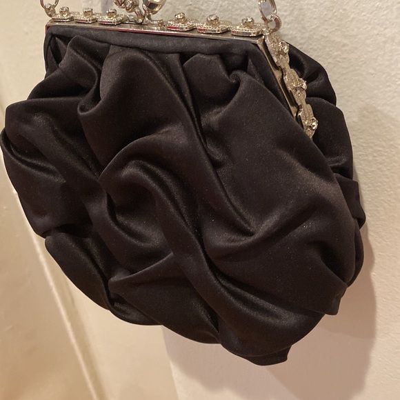 Beautiful Vanessa satin bag with rhinestones - Picture 7 of 10